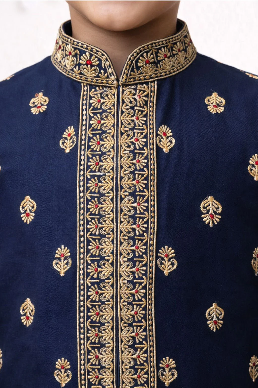 Boys Cotton Viscose Thread Embroidered Kurta Pyjama Set - Image 3