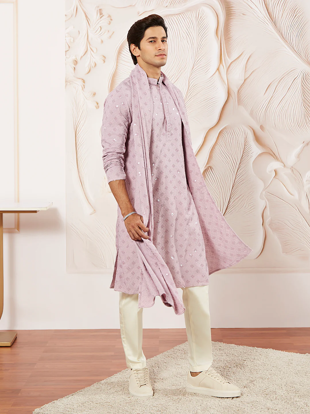 Men's Onion Rayon Kurta Pyjama Dupatta Set - Image 4