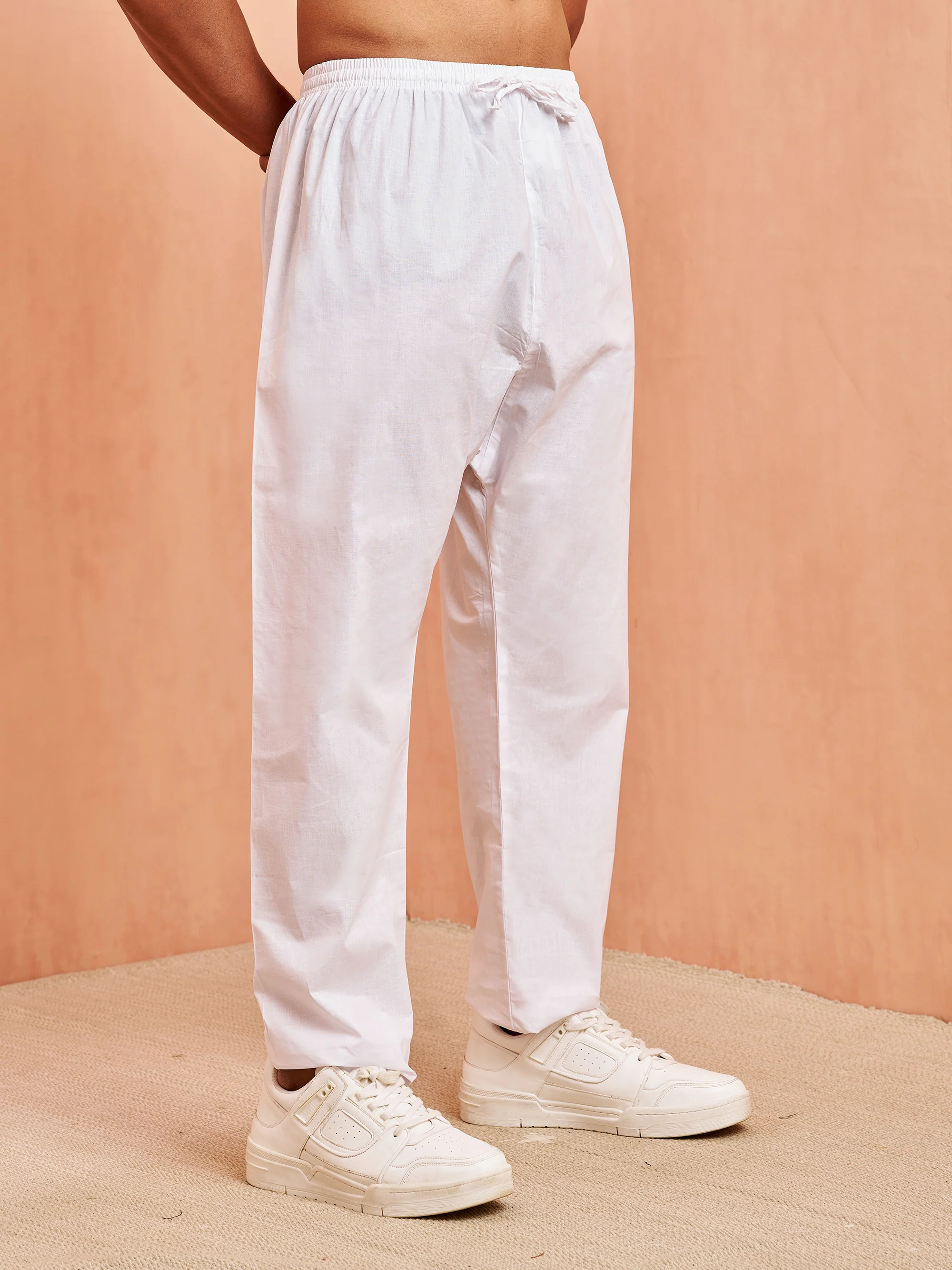 Men's White Cotton Solid Pyjama - Image 3