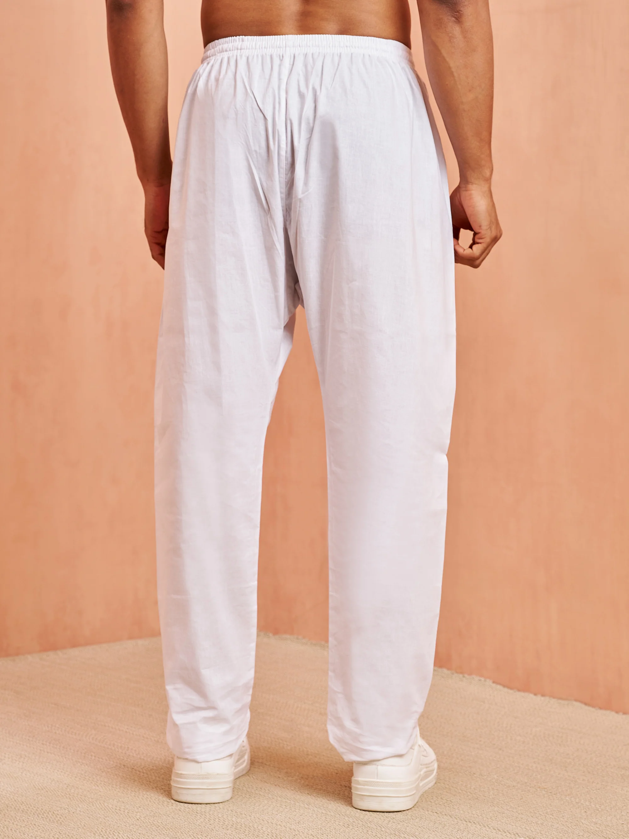 Men's White Cotton Solid Pyjama - Image 5