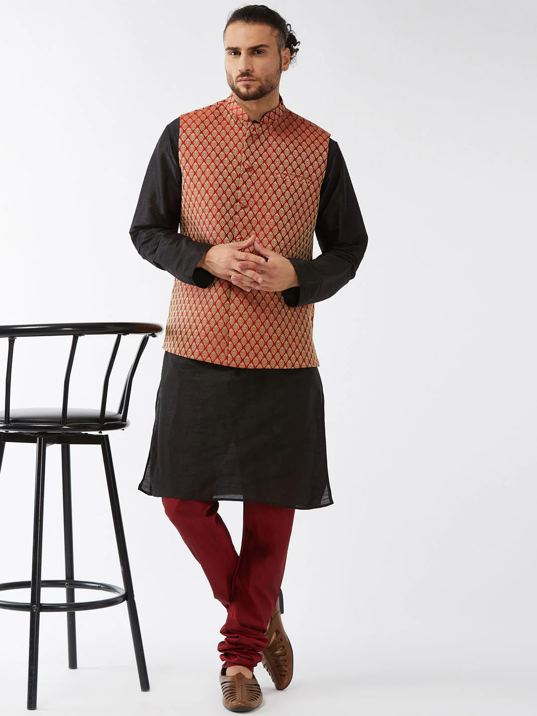 Men's Maroon Silk Blend Ethnic Jacket, Black Kurta And Maroon Pyjama Set - Image 6