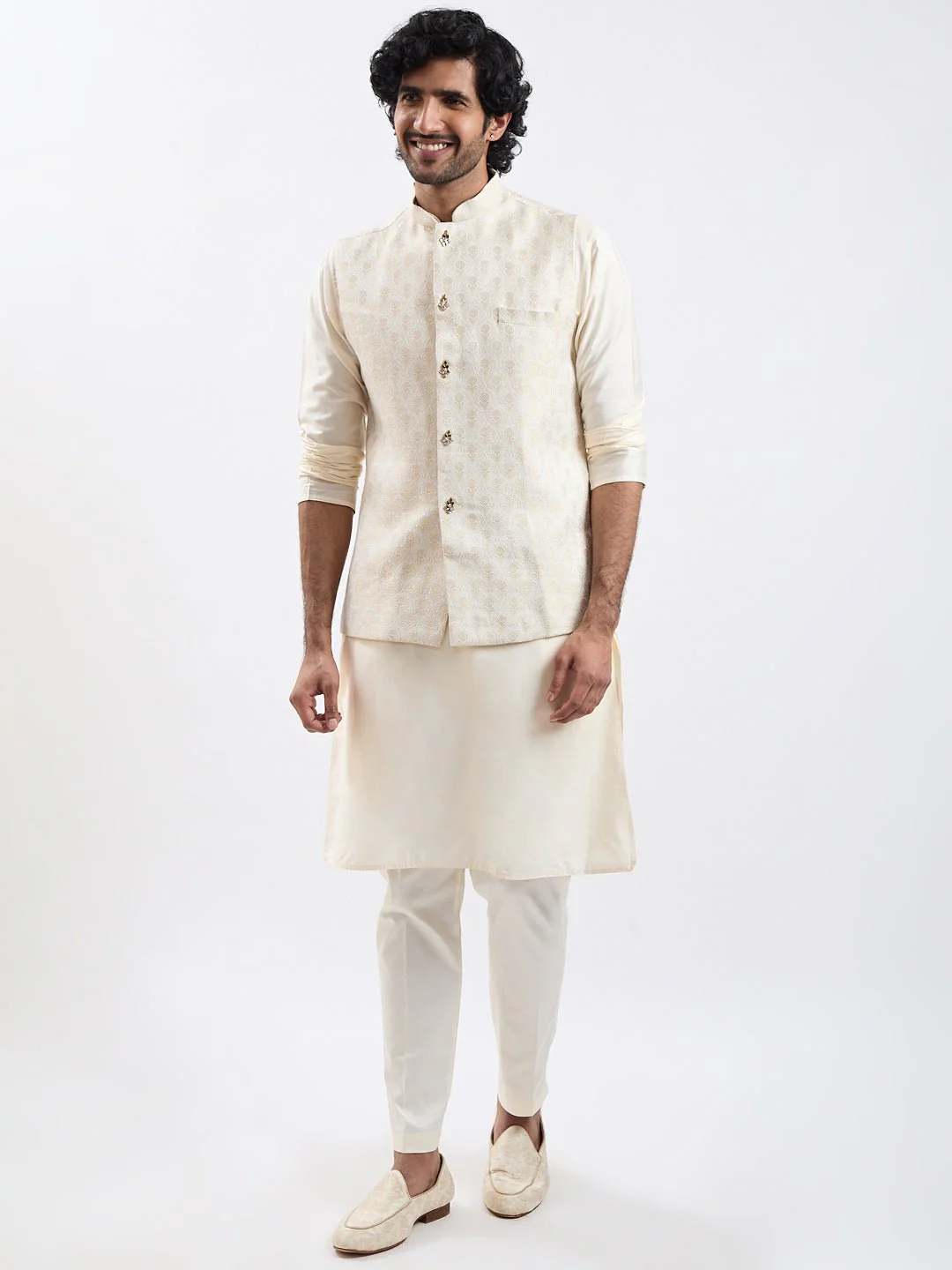 Men's Cream Kurta Pyjama Set with Gold Brocade Nehru Jacket - Image 2