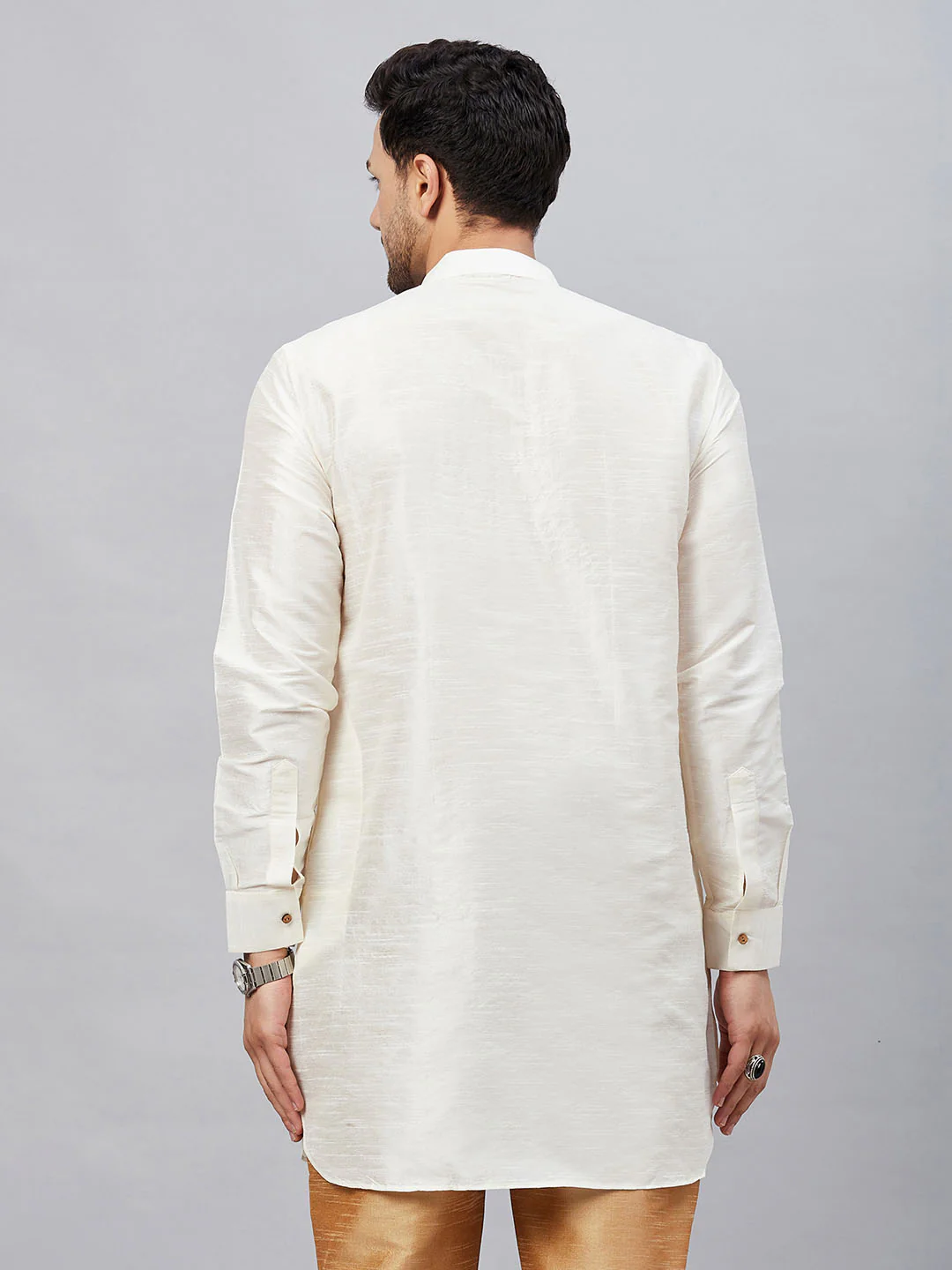 VASTRAMAY Men's Cream Silk Blend Curved Kurta - Image 3