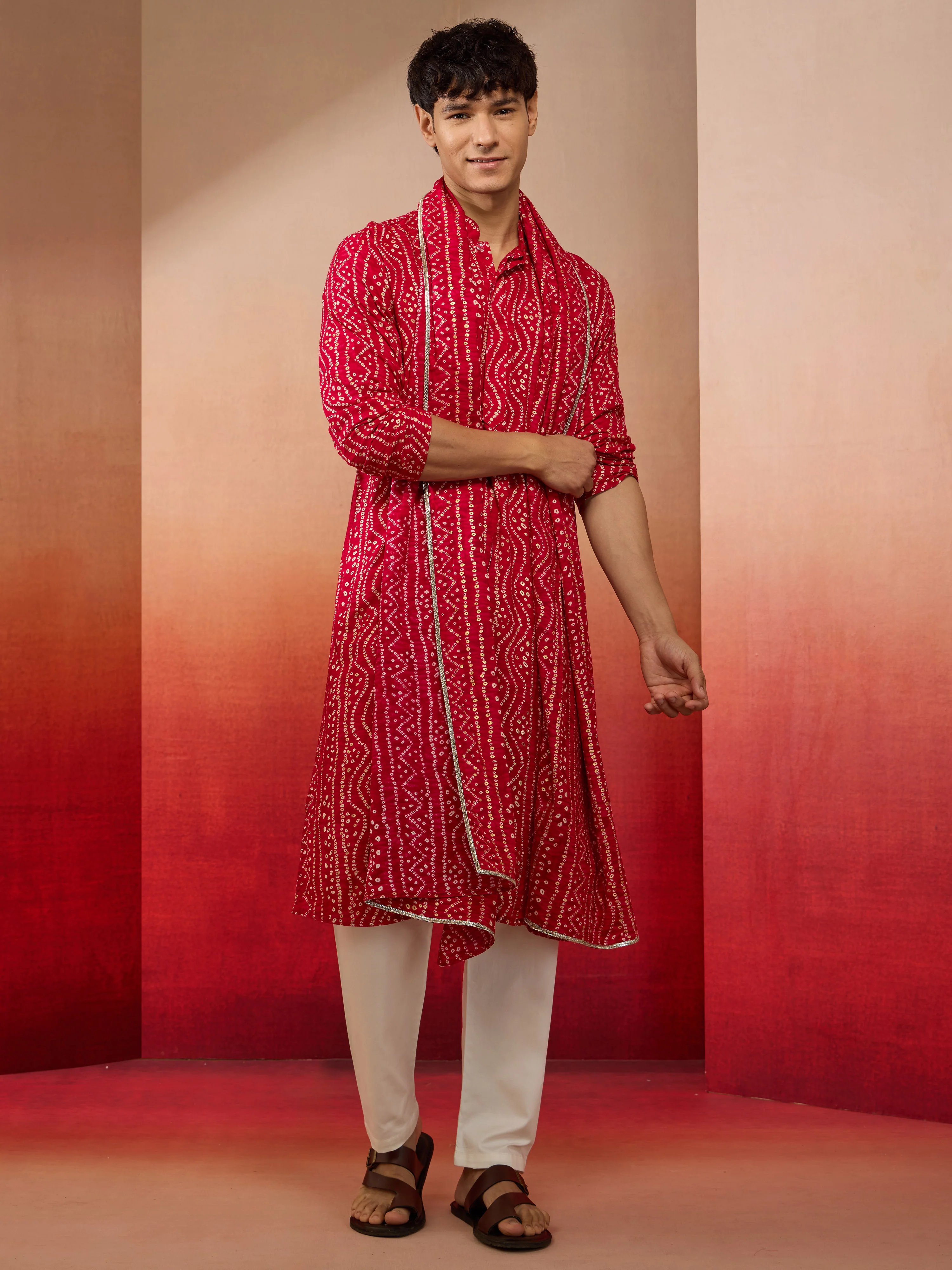 Mens Falsa Bandhani Kurta Set with Cream Pant and Dupatta - Image 3