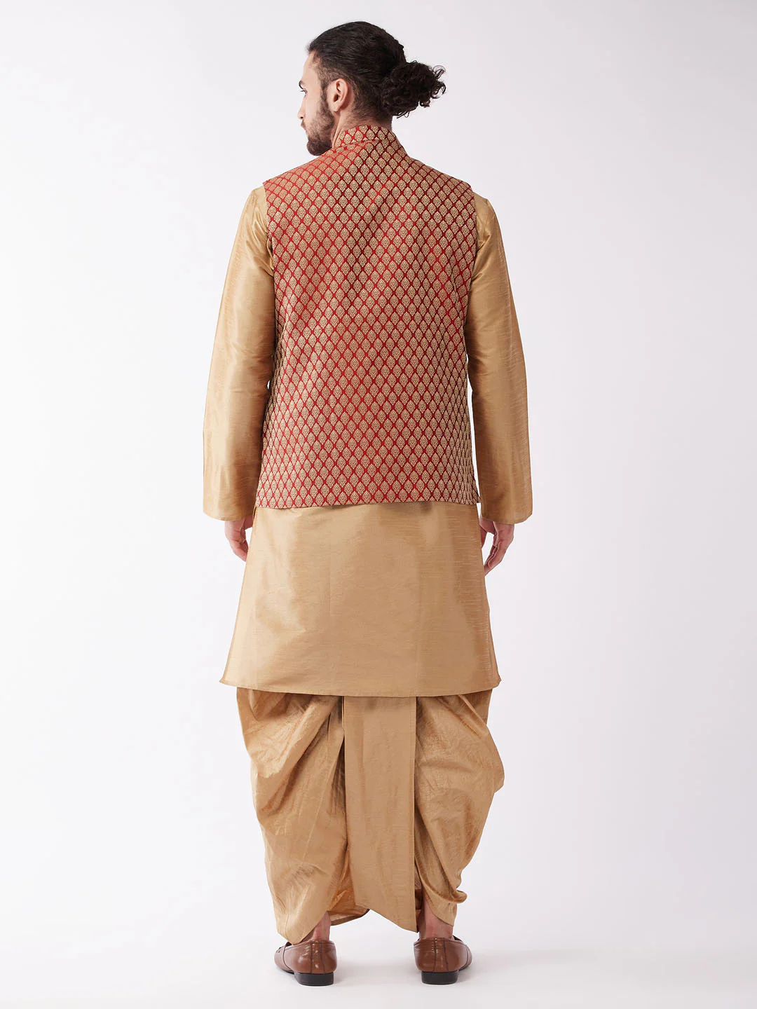 Men's Rose Gold Solid Silk Blend Kurta And Dhoti With Maroon Nehru Jacket - Image 3