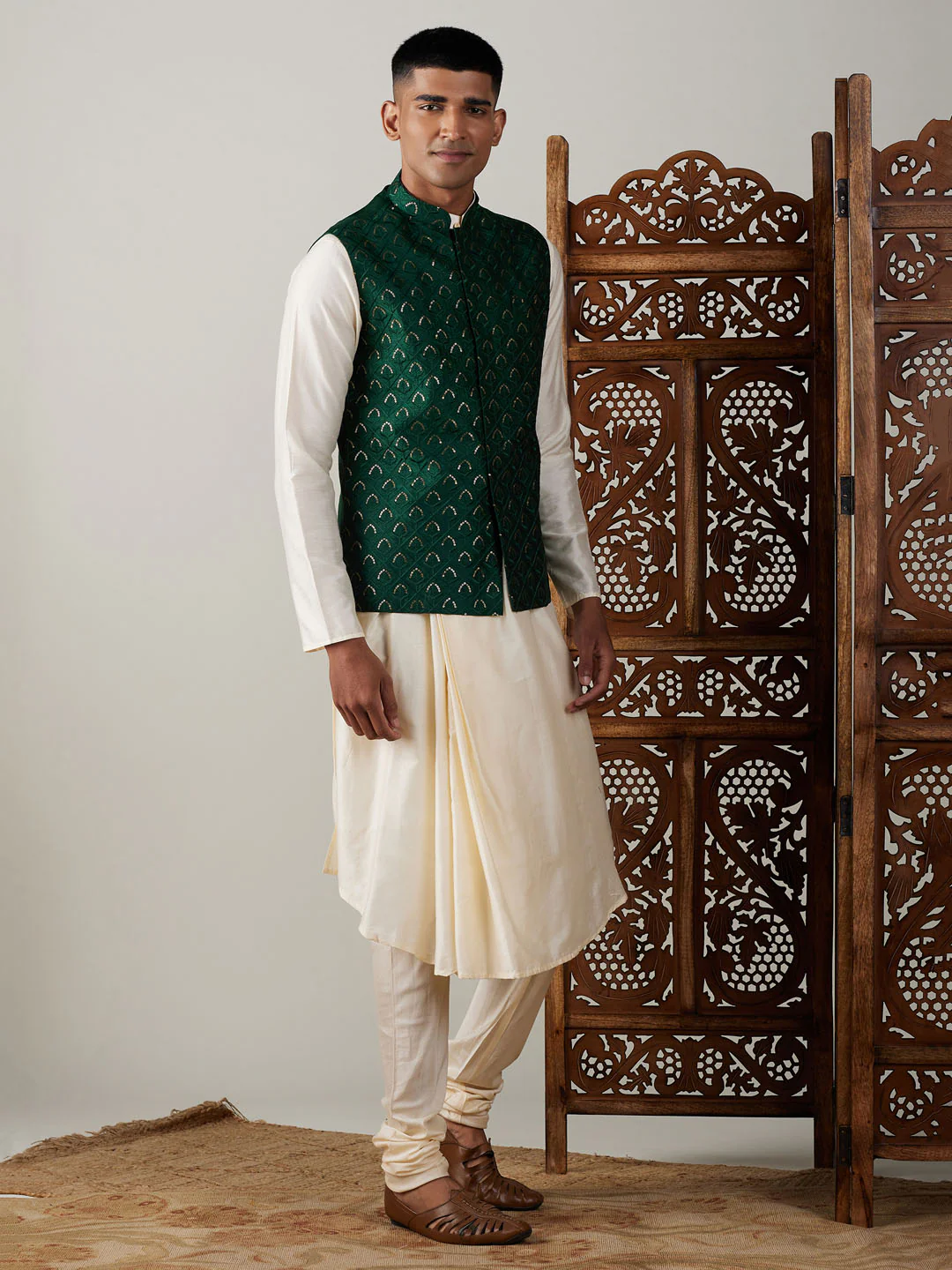 Men's Green Jacket Pleated Kurta With Pyjama Set - Image 2