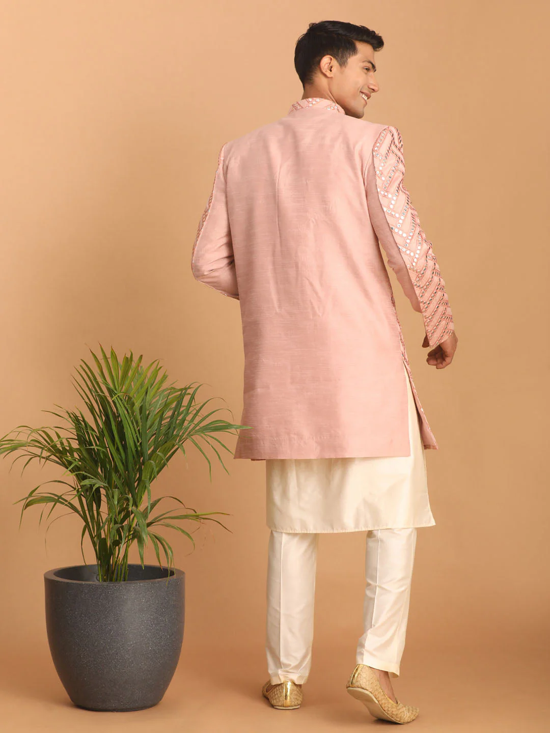 Men's Pink Mirror Indo Western Sherwani With Kurta Pyjama Set - Image 3