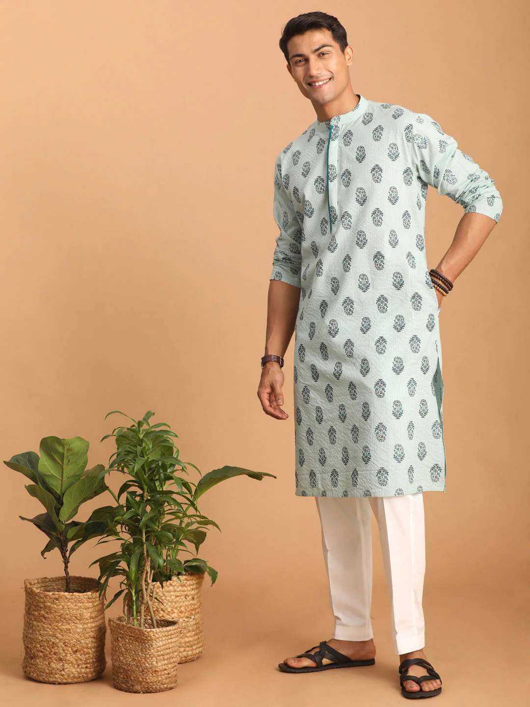 Men's Light Green Ethnic Motif Printed Kurta With White Pant Set - Image 2