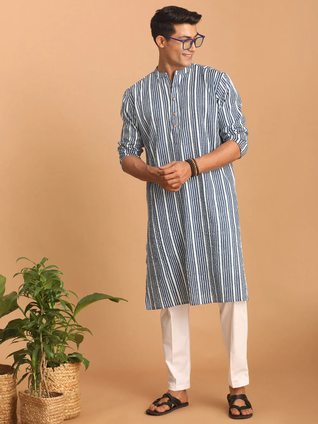 Men's White And Blue Striped Cotton Kurta With White Pant Set - Image 2