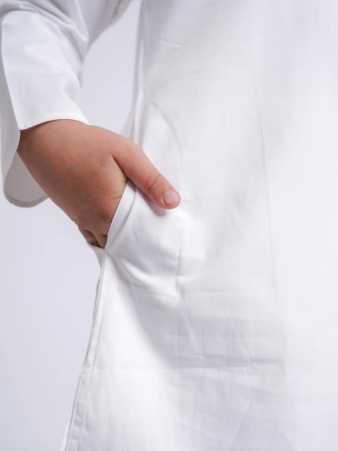 Men's White Cotton Kurta And Pyjama Set - Image 9