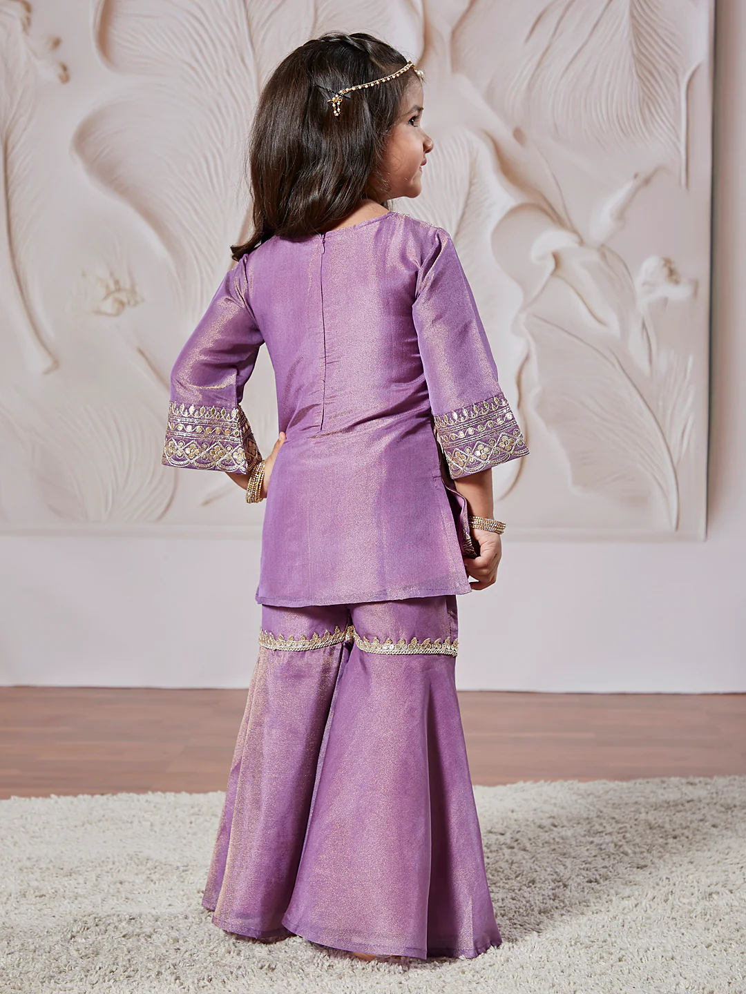 Girl's' Lavender Kurta Sharara And Dupatta Set - Image 4