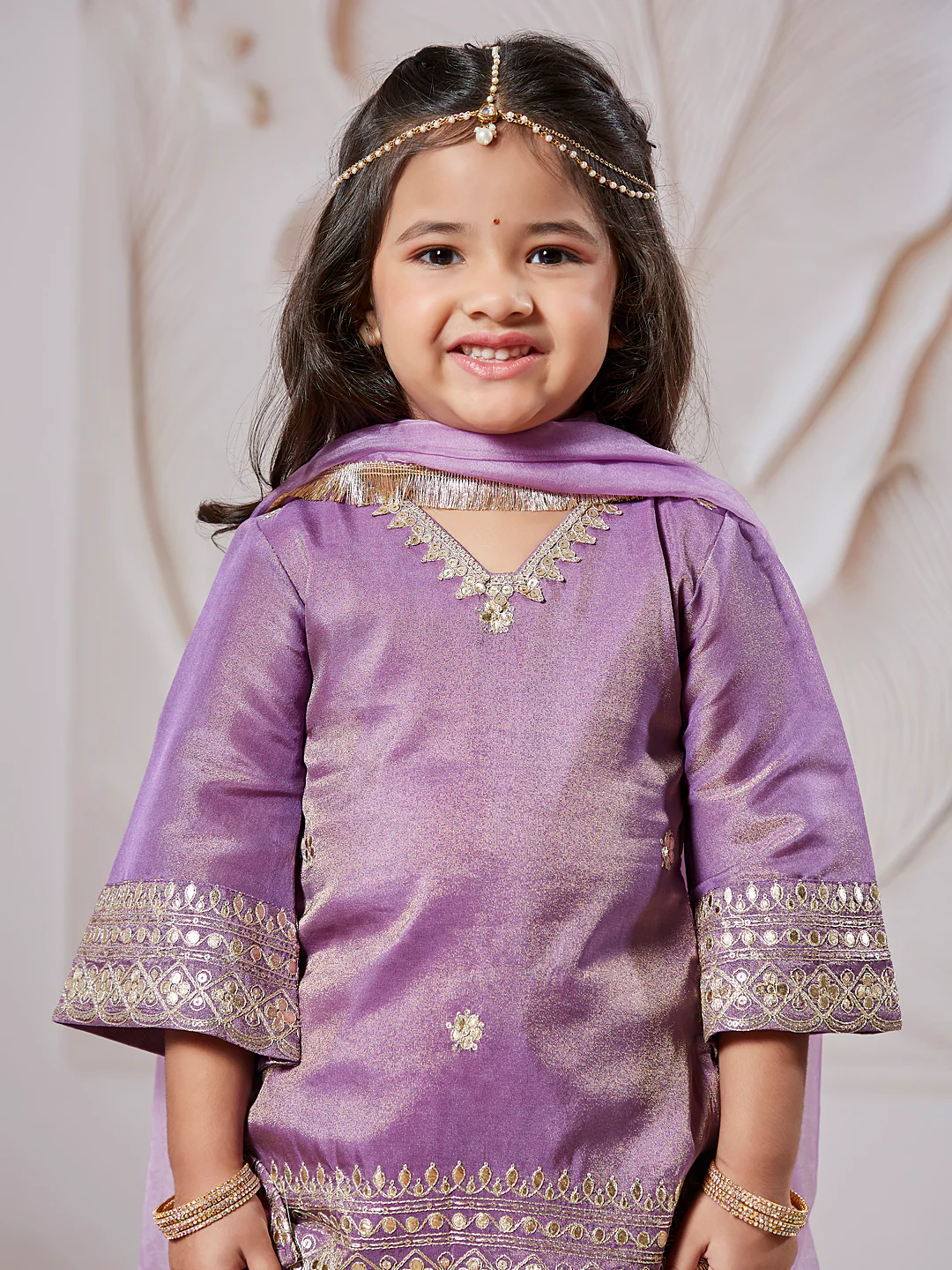 Girl's' Lavender Kurta Sharara And Dupatta Set - Image 5