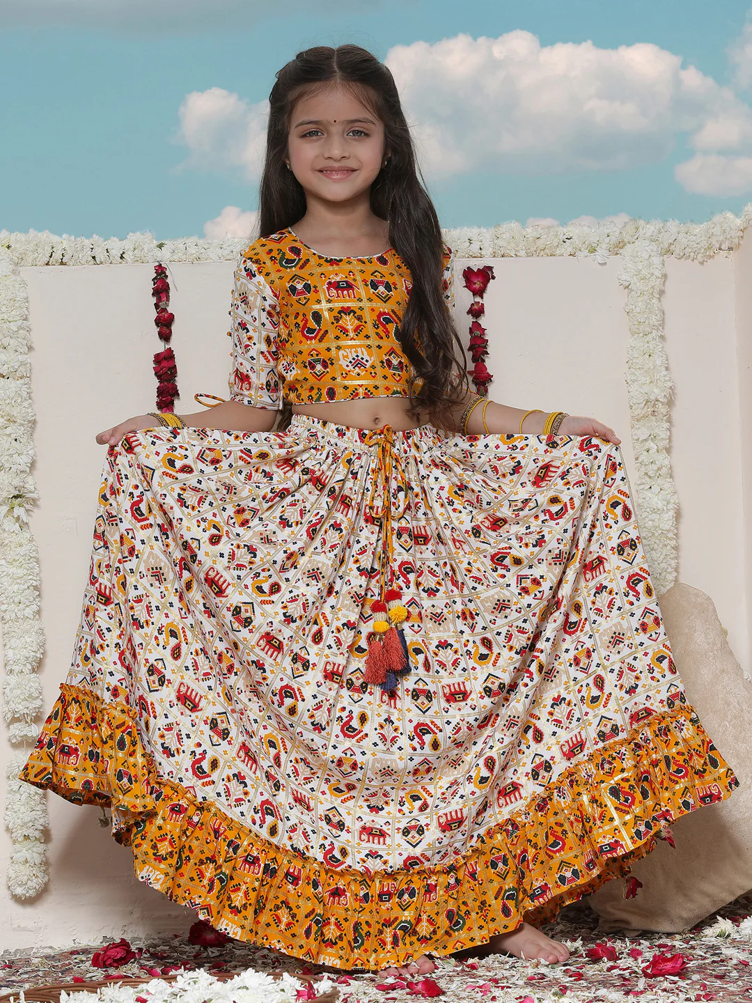 Girl's' Yellow And Cream Patola Print Lehenga Set - Image 4