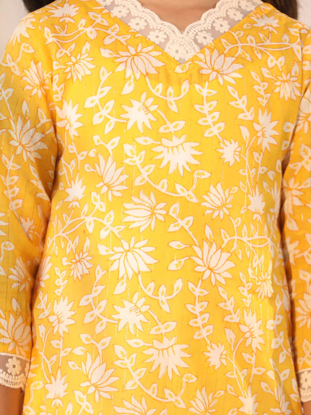 Girl's' Yellow Only Kurta - Image 4