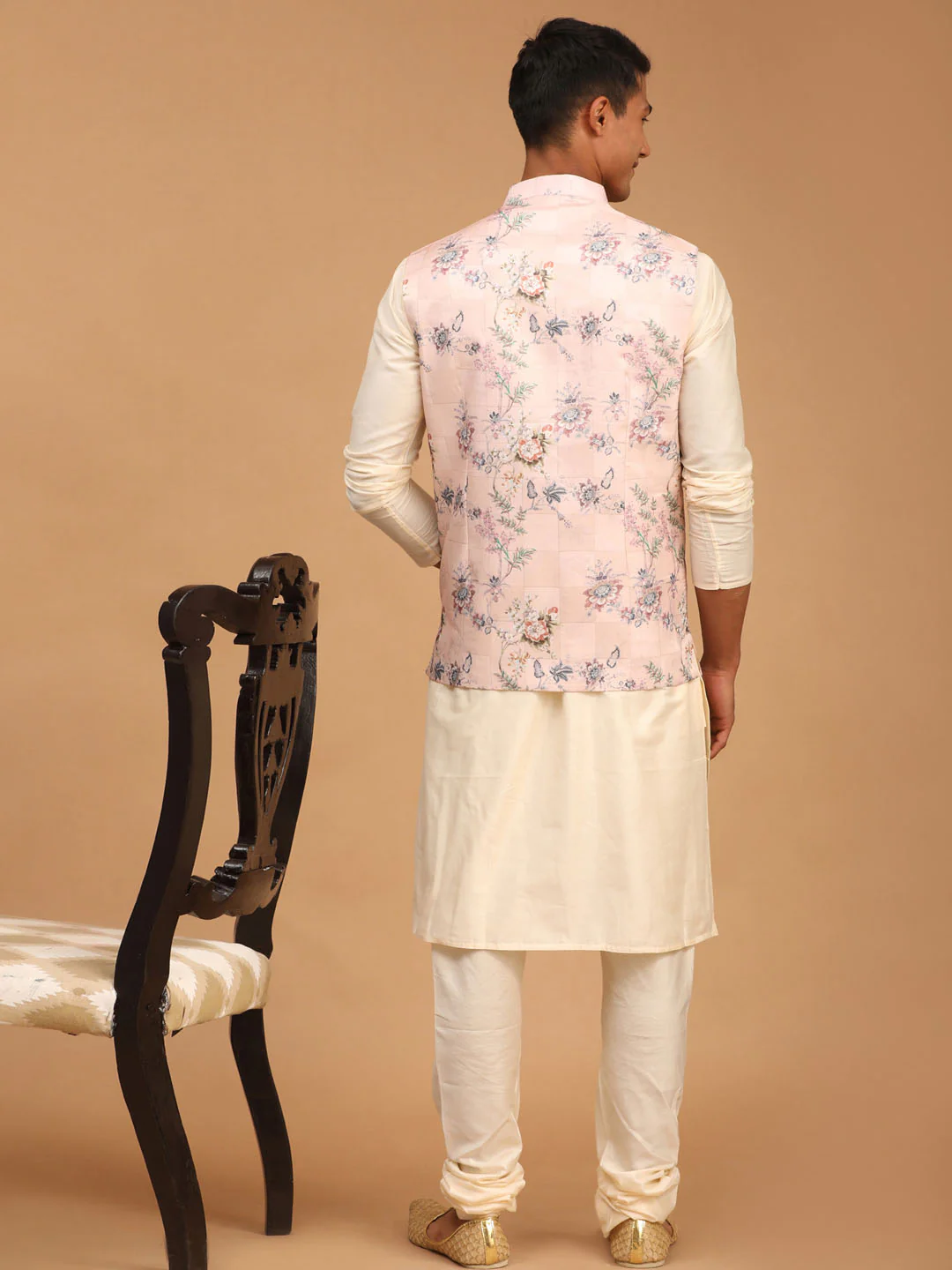Light Pink Floral Print Nehru Jacket And Cream Solid Kurta With Pyjama Set - Image 3