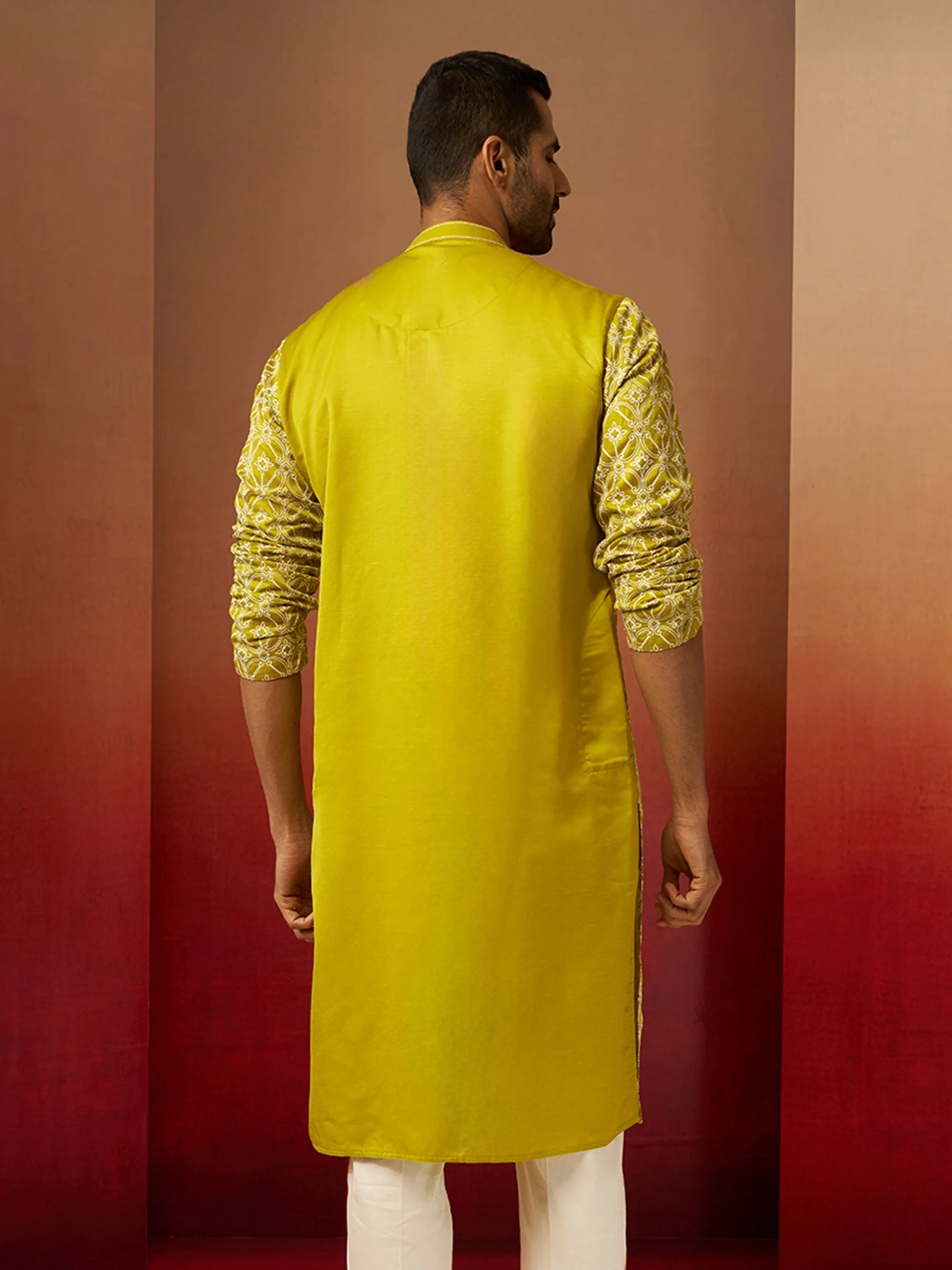 Vastramay Men Green Linen Silk Thread Embroidered Kurta - Image 5