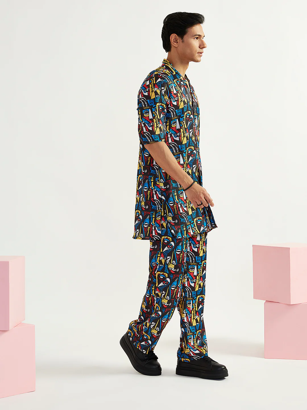 Men's Black Satin Kurta And Pyjama Set - Image 4