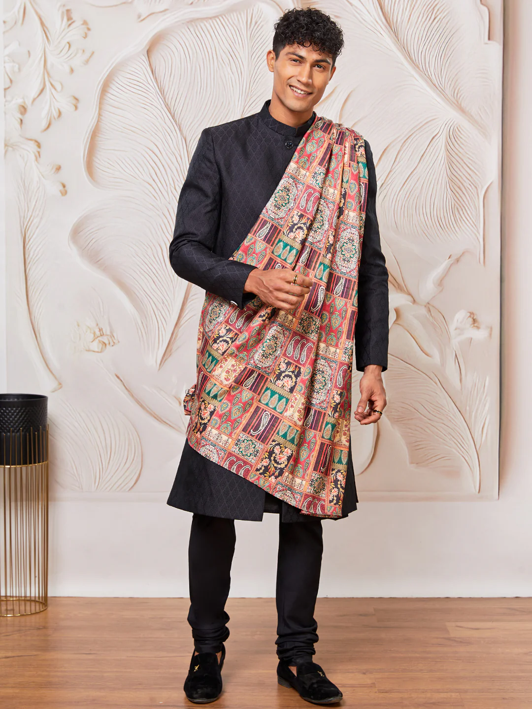Men's Black Silk Blend Sherwani Kurta Pyjama And Dupata Set - Image 2