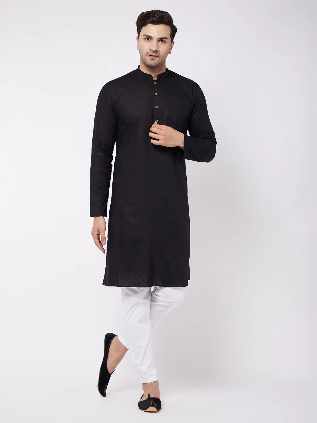 Men's Black Solid Cotton Blend Kurta & White Pyjama Set - Image 2