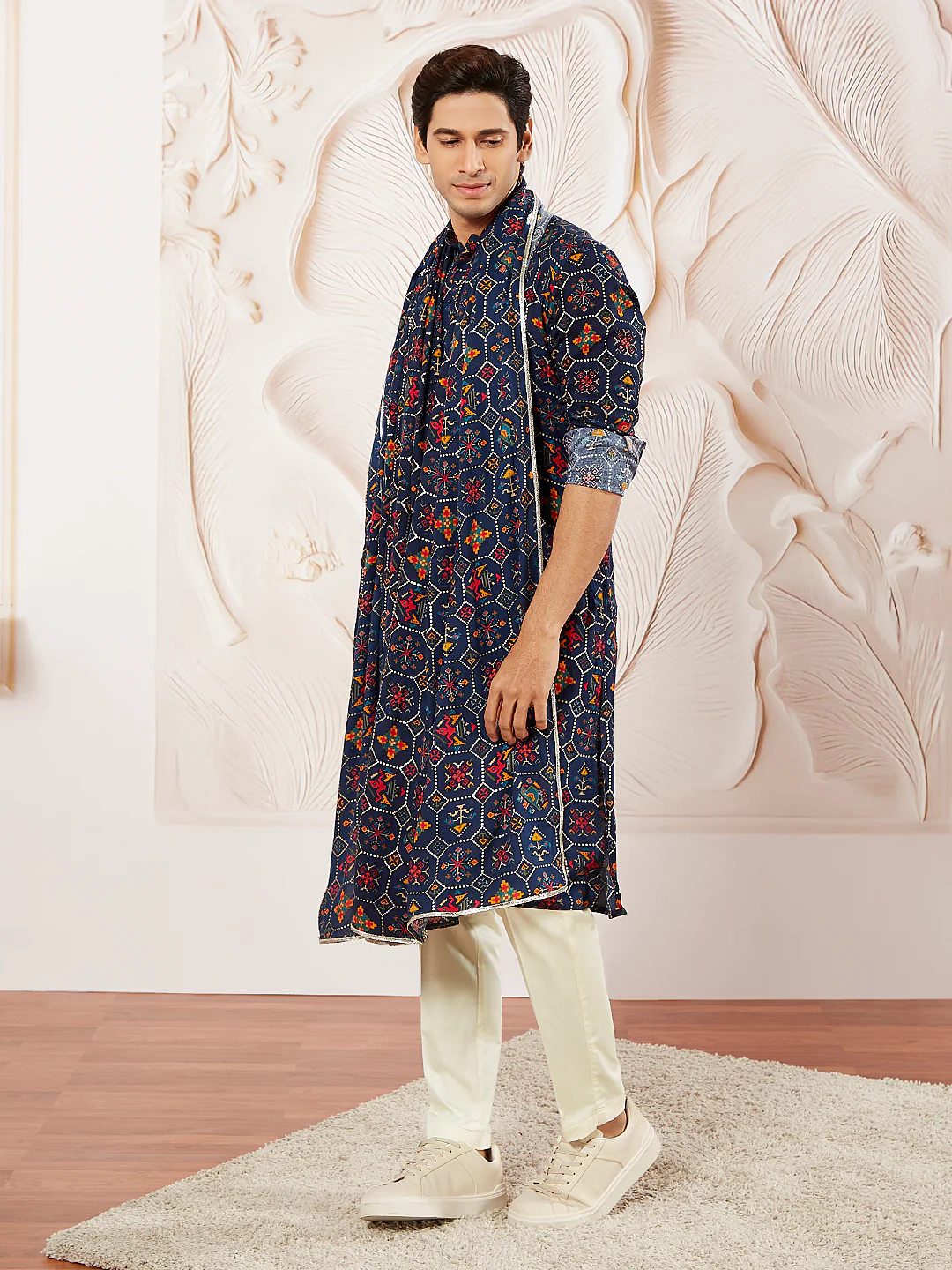 Men's Blue And Cream Rayon Kurta Pyjama And Dupatta Set - Image 4