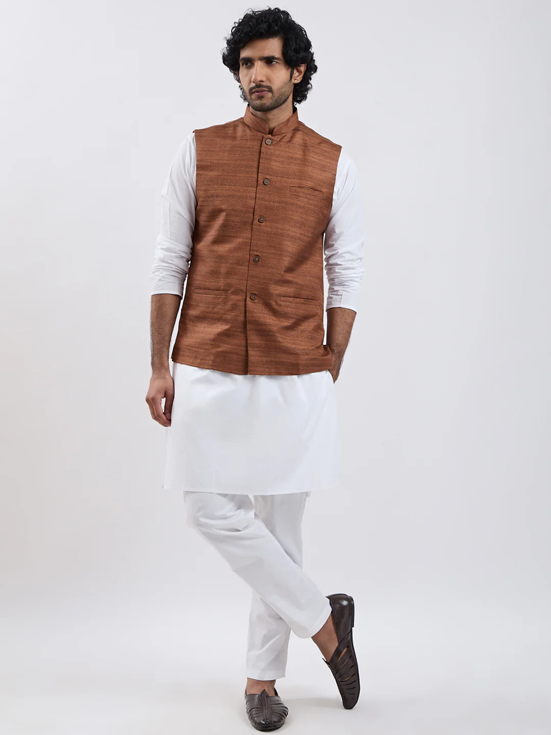 Men's Coffee Brown And White Cotton Blend Jacket, Kurta And Pyjama Set - Image 2