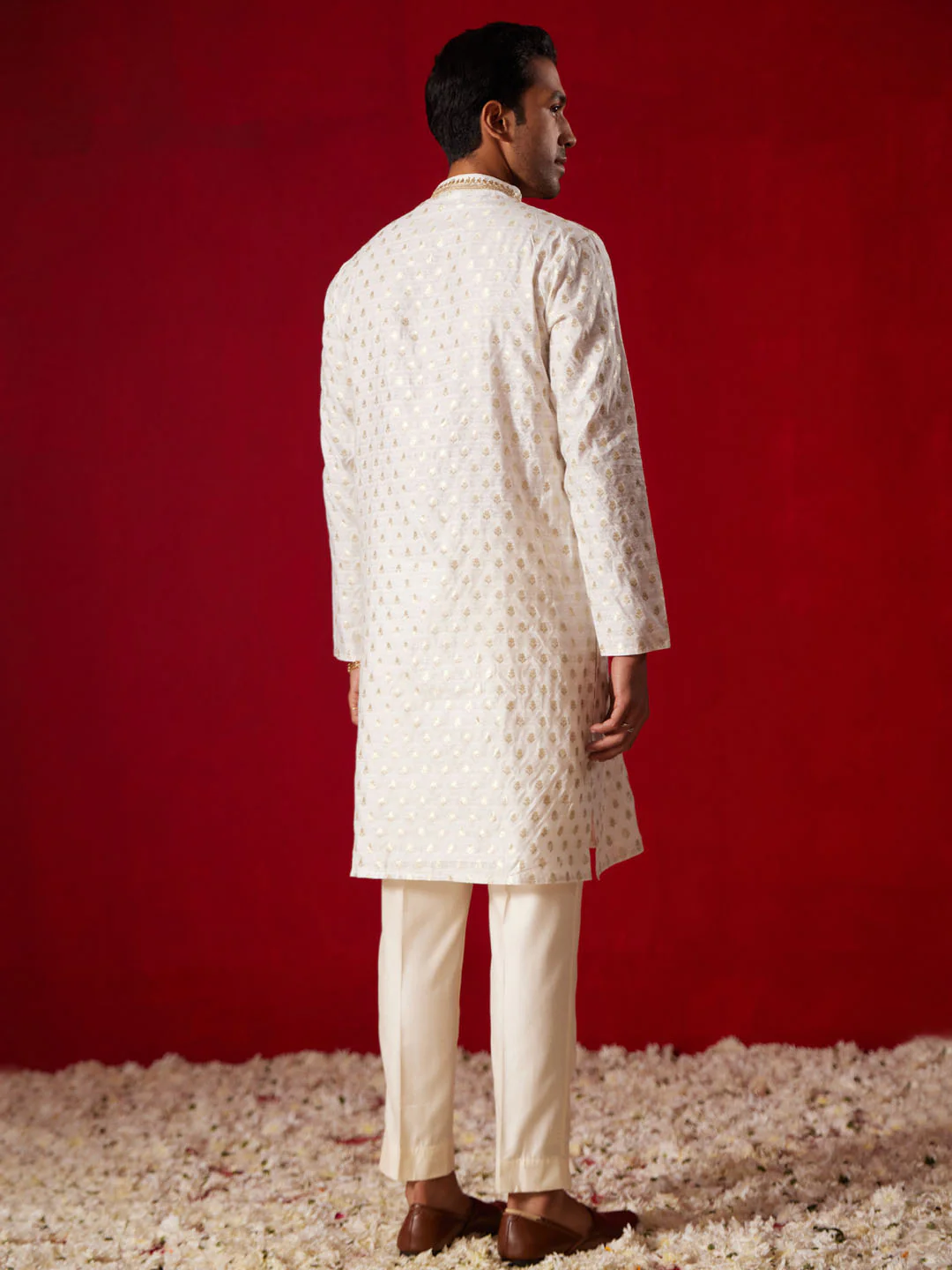 Men's Cream Silk Blend Jacquard Kurta With Pant Set - Image 4