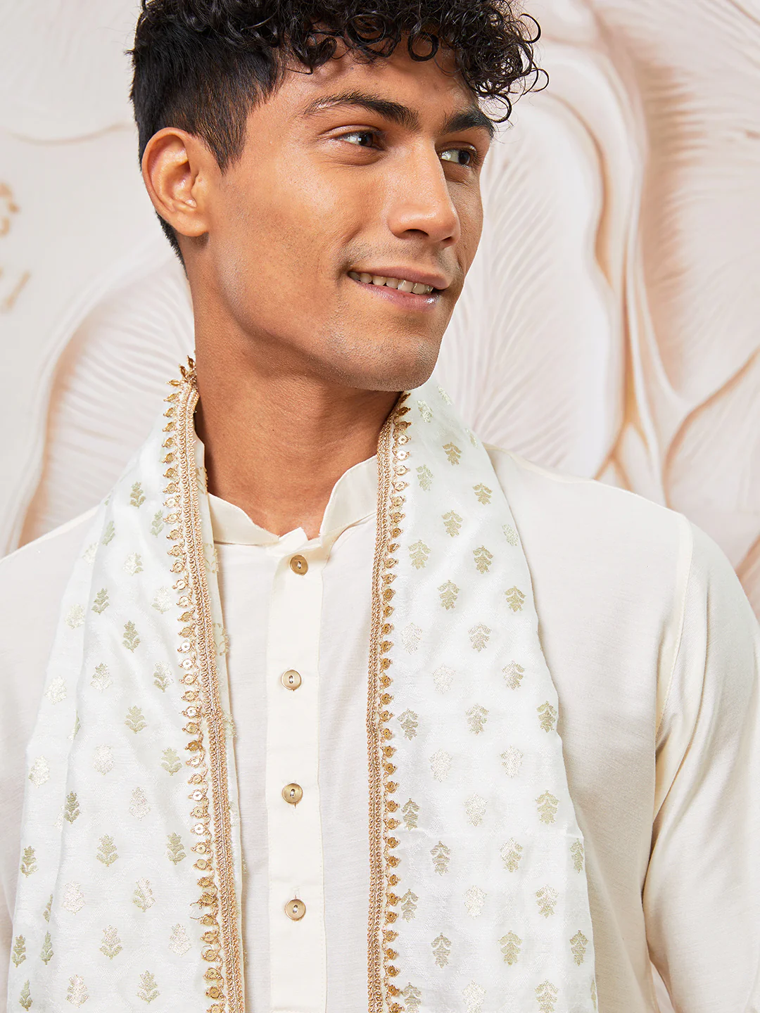 Men's Cream Viscose Kurta, Pant And Dupatta Set - Image 4