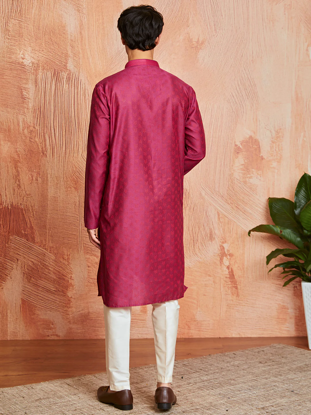 Men's Falsa Silk Blend Kurta And Pyjama Set - Image 3