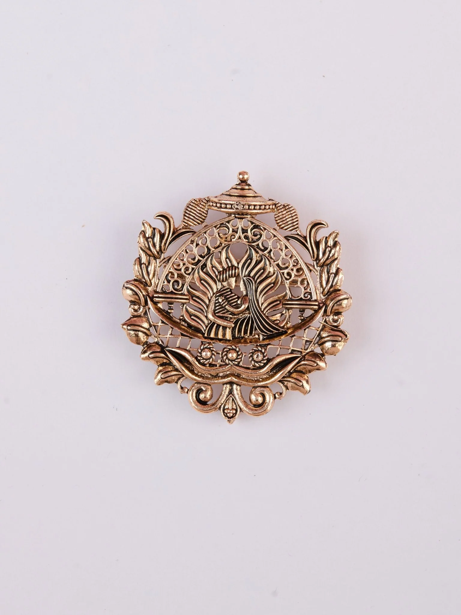 Men's Gold-Toned Brooch - Image 2