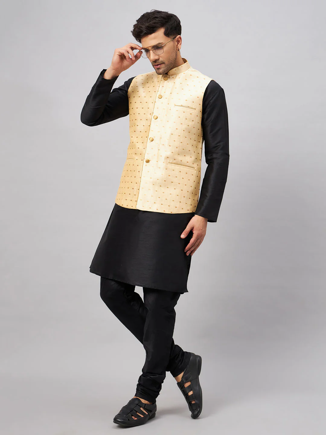 Men's Gold Zari Weaved Jacket With Kurta Pyjama Set - Image 8