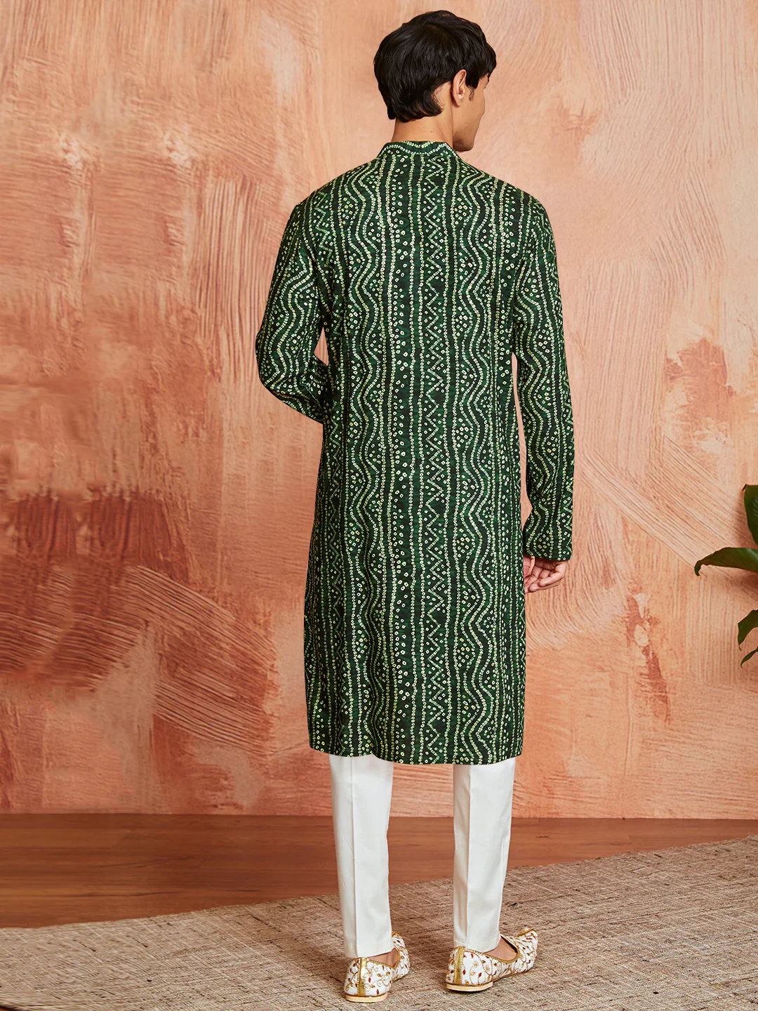 Men's Green Rayon Kurta And Pyjama Set - Image 3