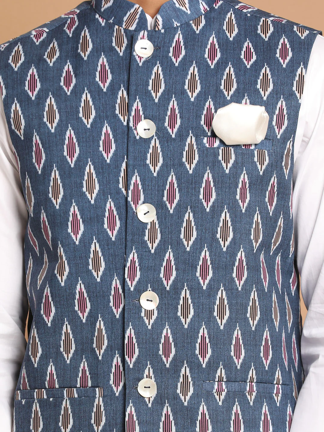 Men's Grey Cotton Nehru Jacket With White Cotton Pant - Image 4