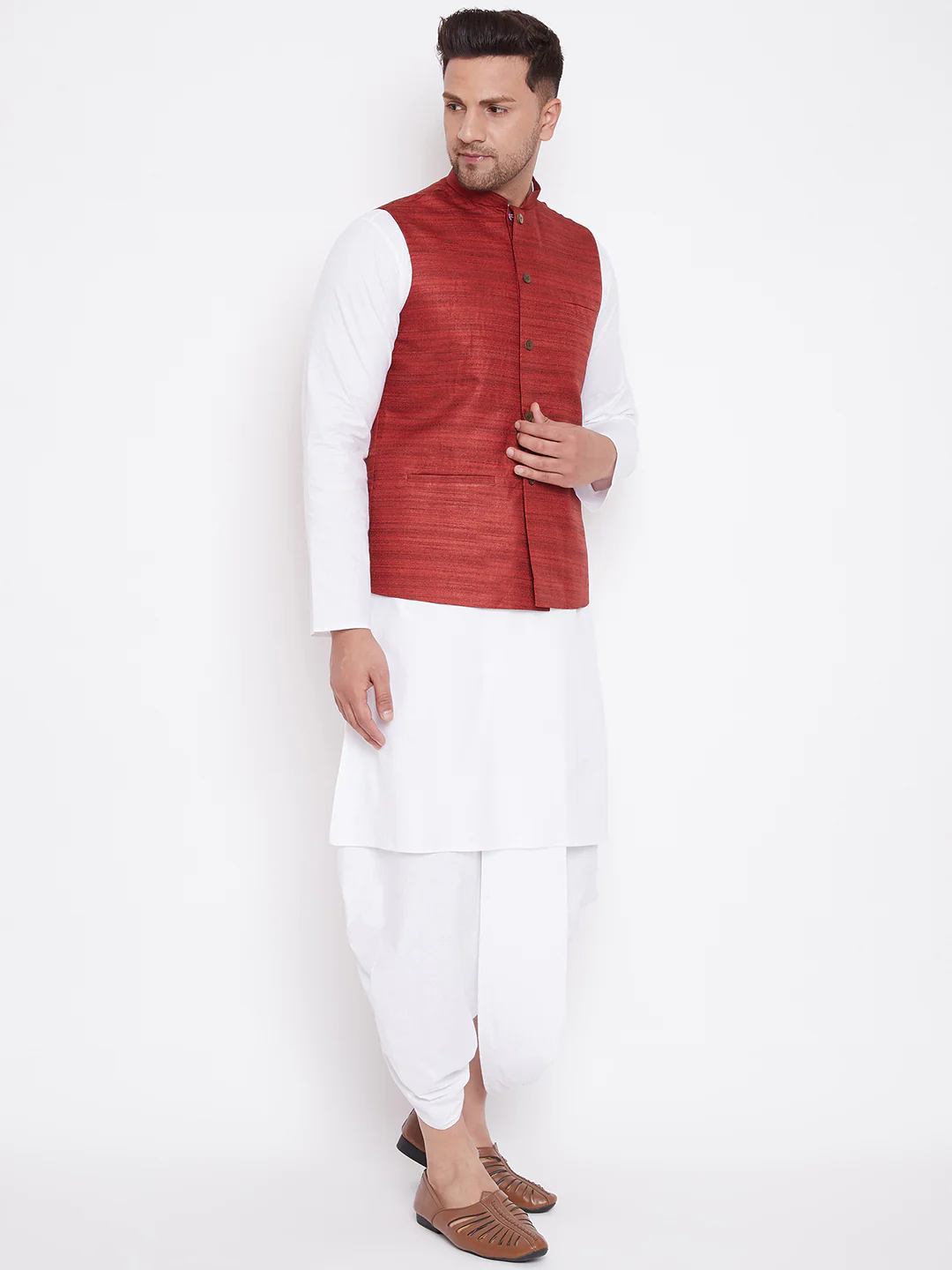 Men's Maroon And White Cotton Blend Jacket, Kurta And Dhoti Set - Image 2