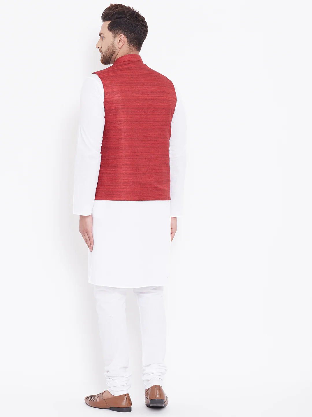 VASTRAMAY Men's Maroon And White Cotton Blend Jacket, Kurta and Pyjama Set - Image 3
