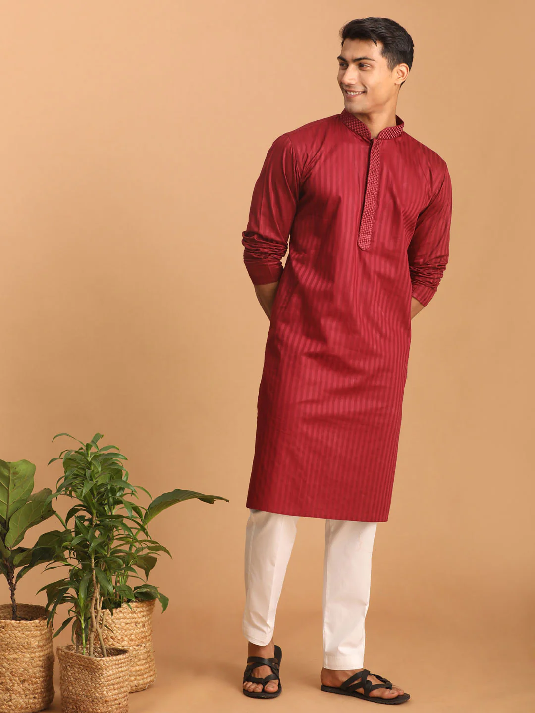 Men's Maroon Cotton Blend Solid Kurta With White Pant Set - Image 6