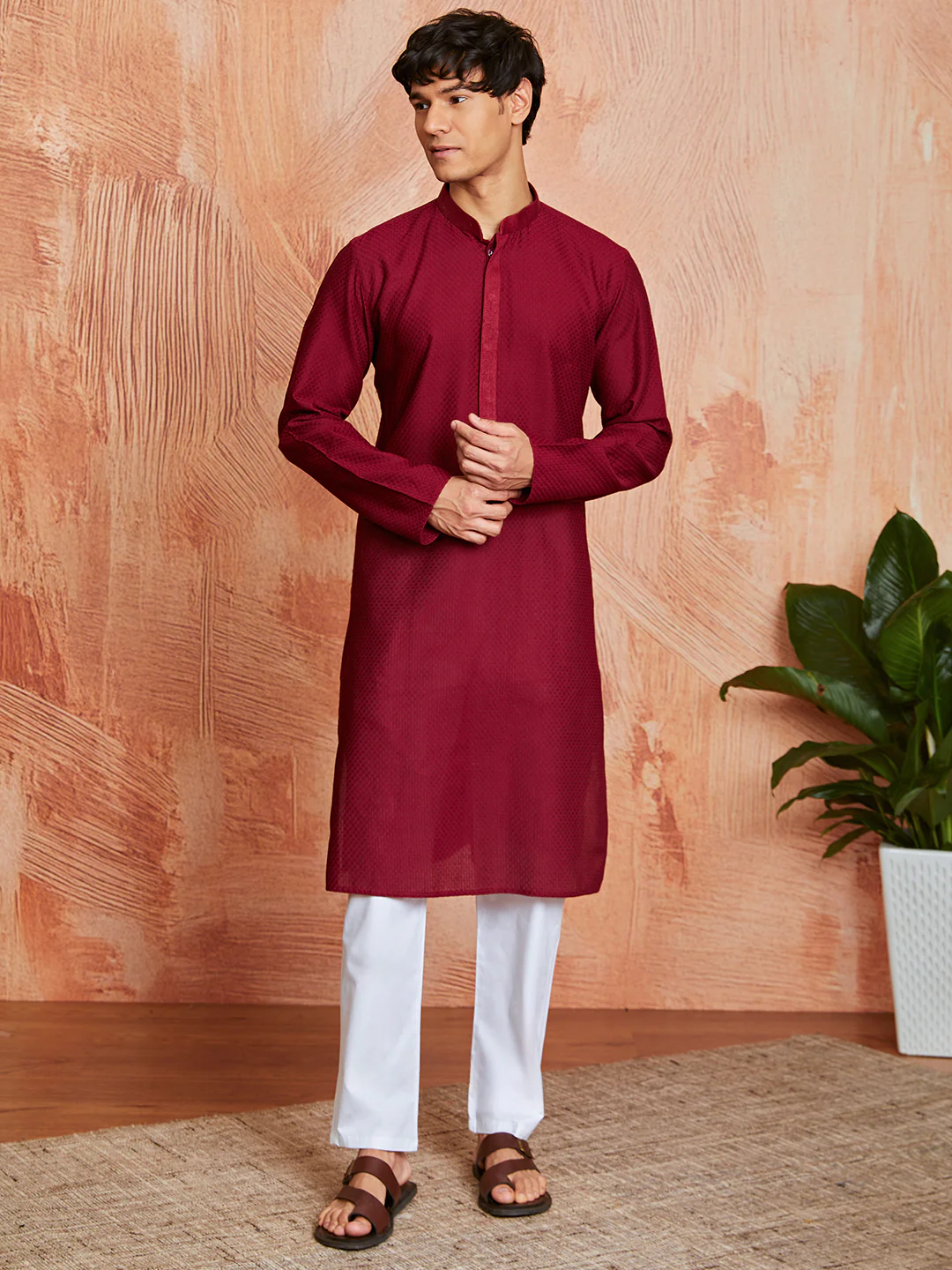 Men's Maroon Cotton Kurta And Pyjama Set - Image 5