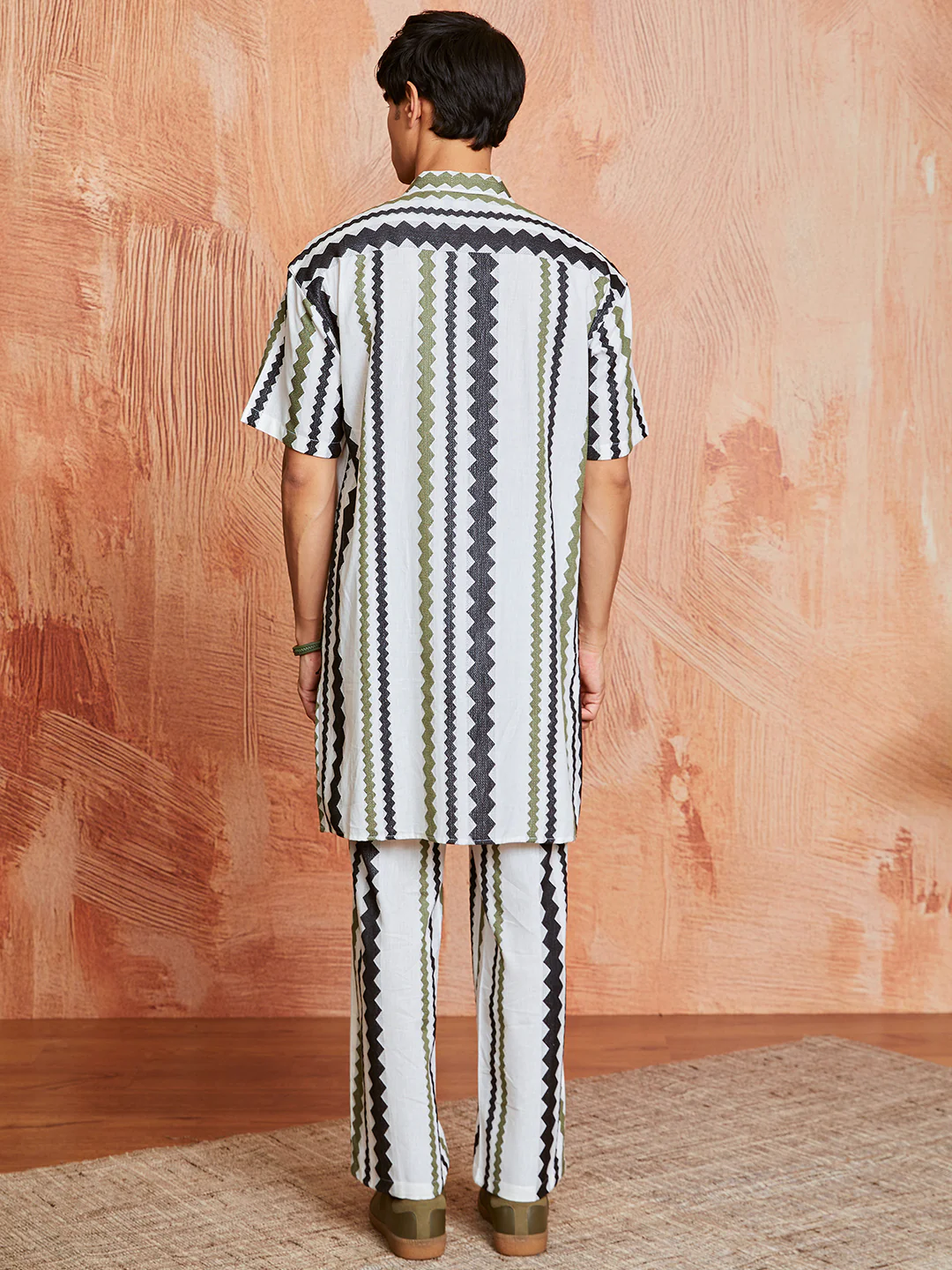 Men's Multi Color Cotton Kurta And Pyjama Set - Image 4