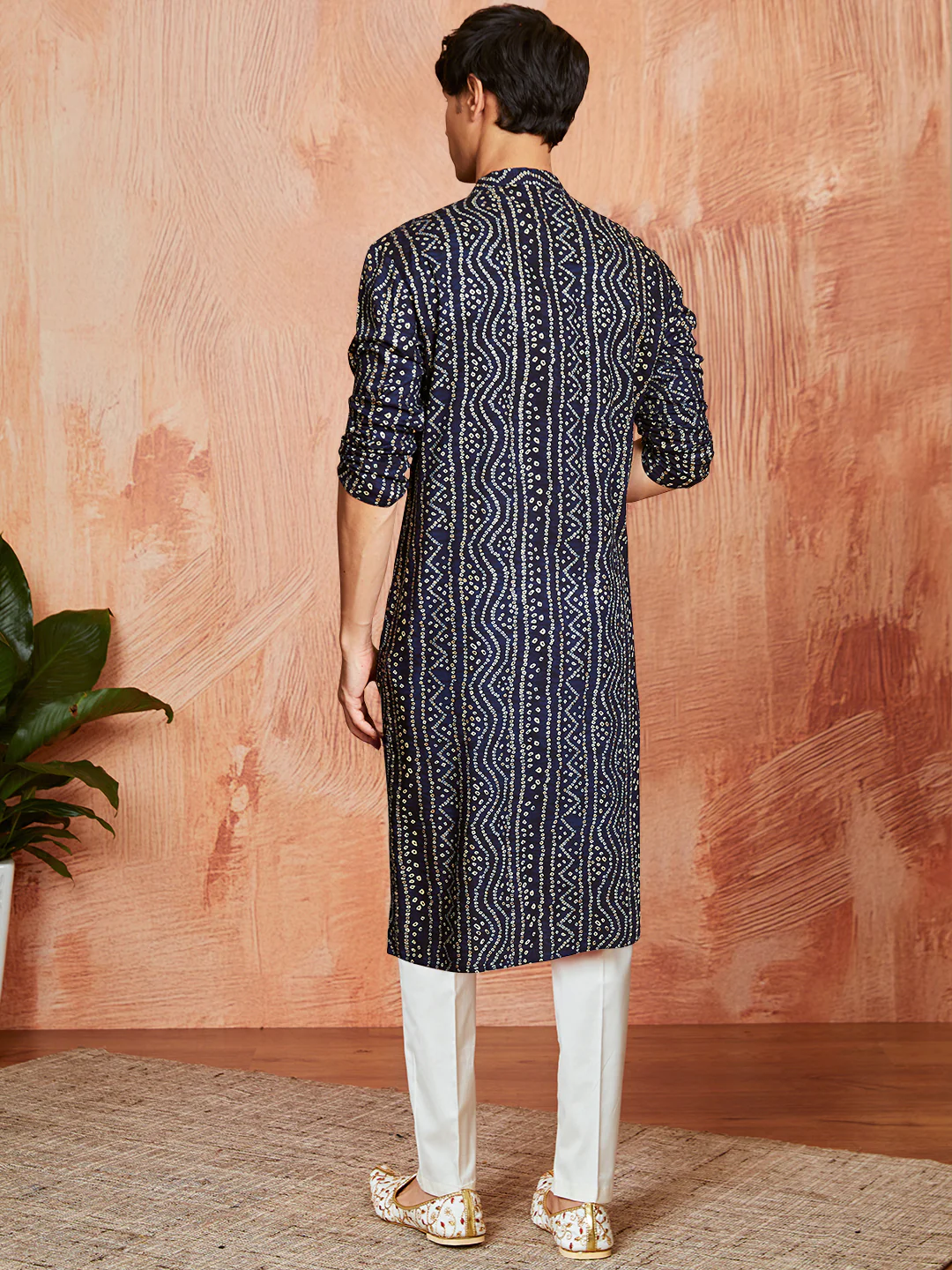 Men's Navy Blue Rayon Kurta And Pyjama Set - Image 4
