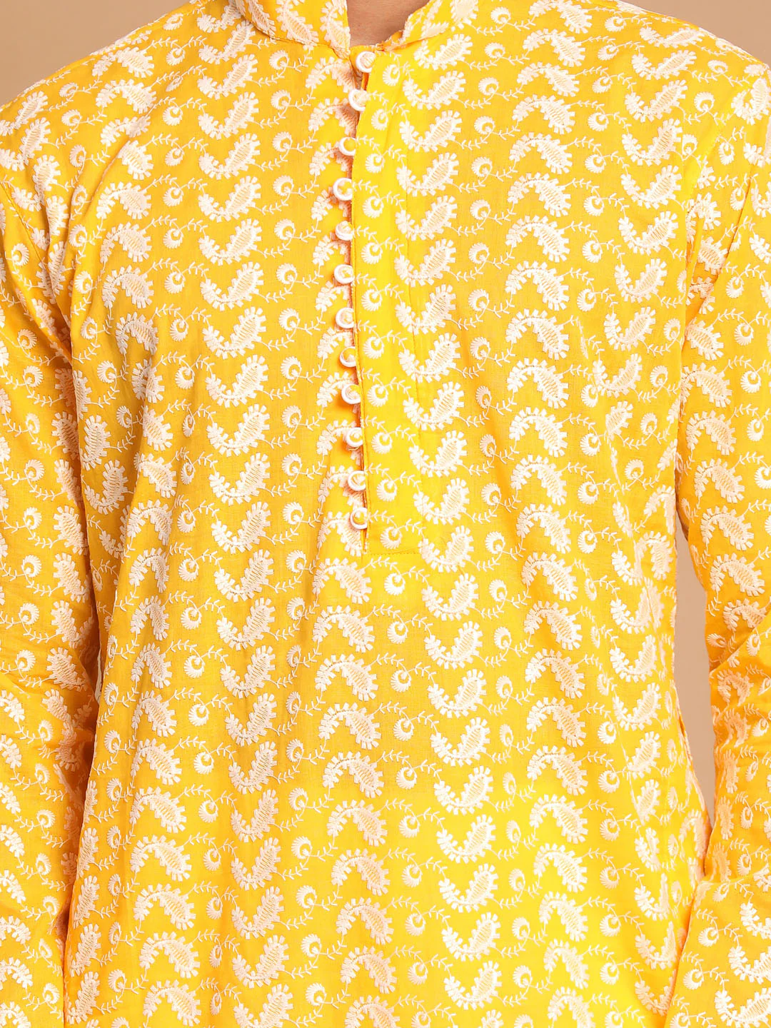 Men's Orange Pure Cotton Chikankari Kurta With Pant Set - Image 4