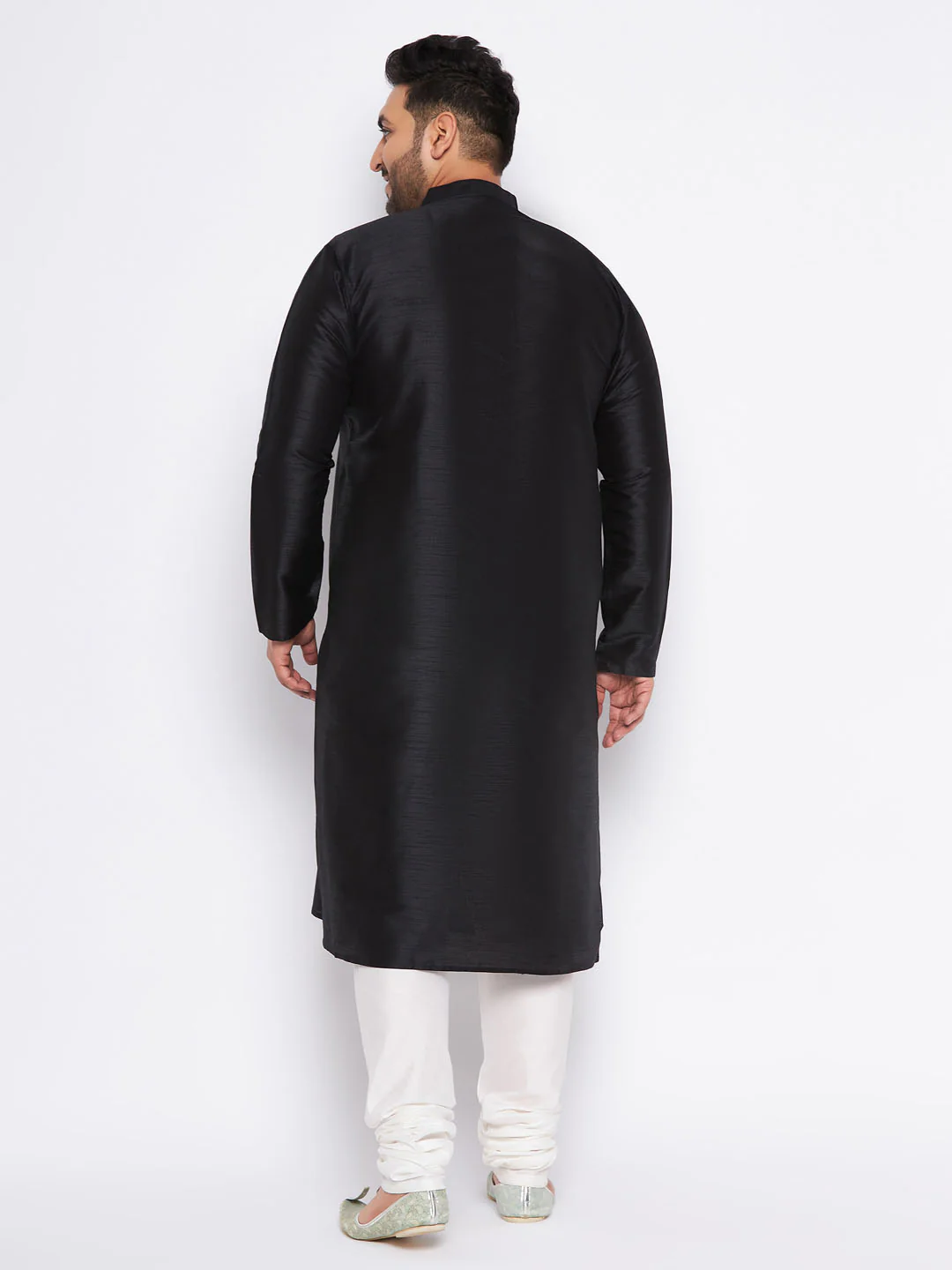 Men's Plus Size Black Cotton Silk Blend Kurta And Cream Pyjama Set - Image 3