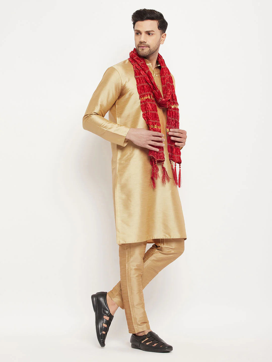 Men's Rose Gold And Maroon Silk Blend Kurta, Pyjama & Dupatta Set - Image 2
