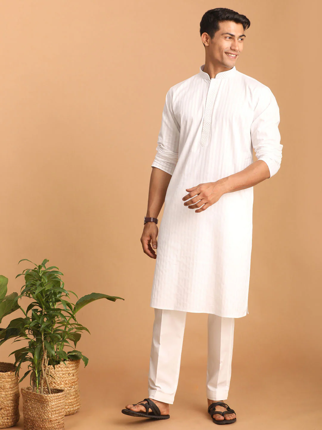Men's White Cotton Blend Solid Kurta With White Pant Set - Image 6