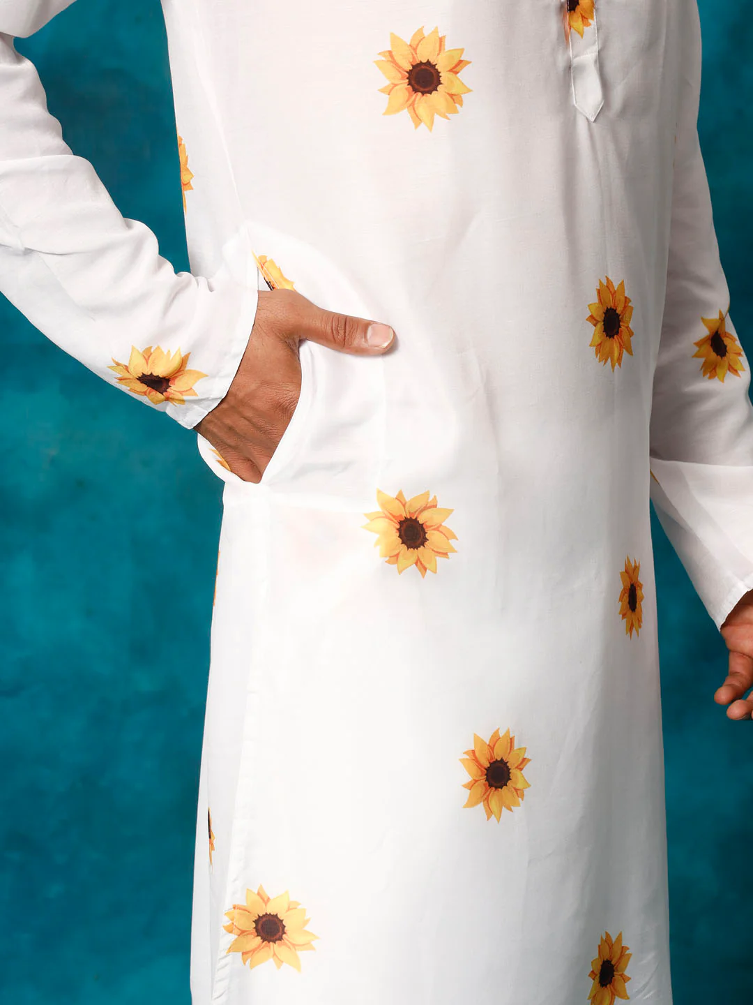 Men's White Cotton Blend Sunflower Print Kurta - Image 5