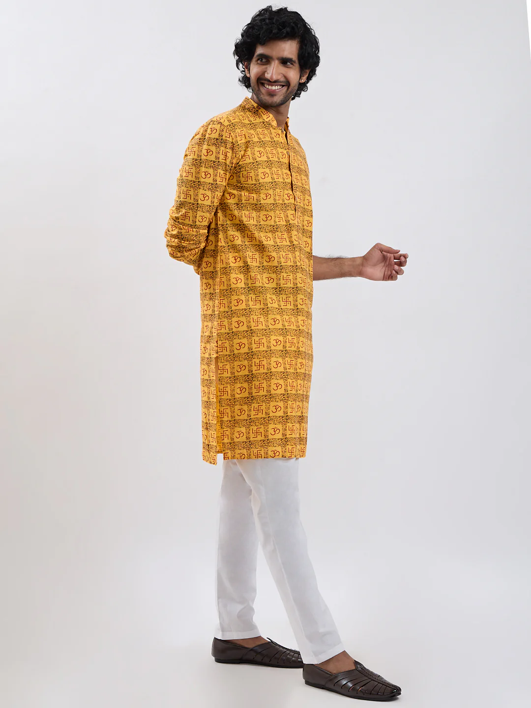 Men's Yellow Cotton Kurta And Pyjama Set - Image 4