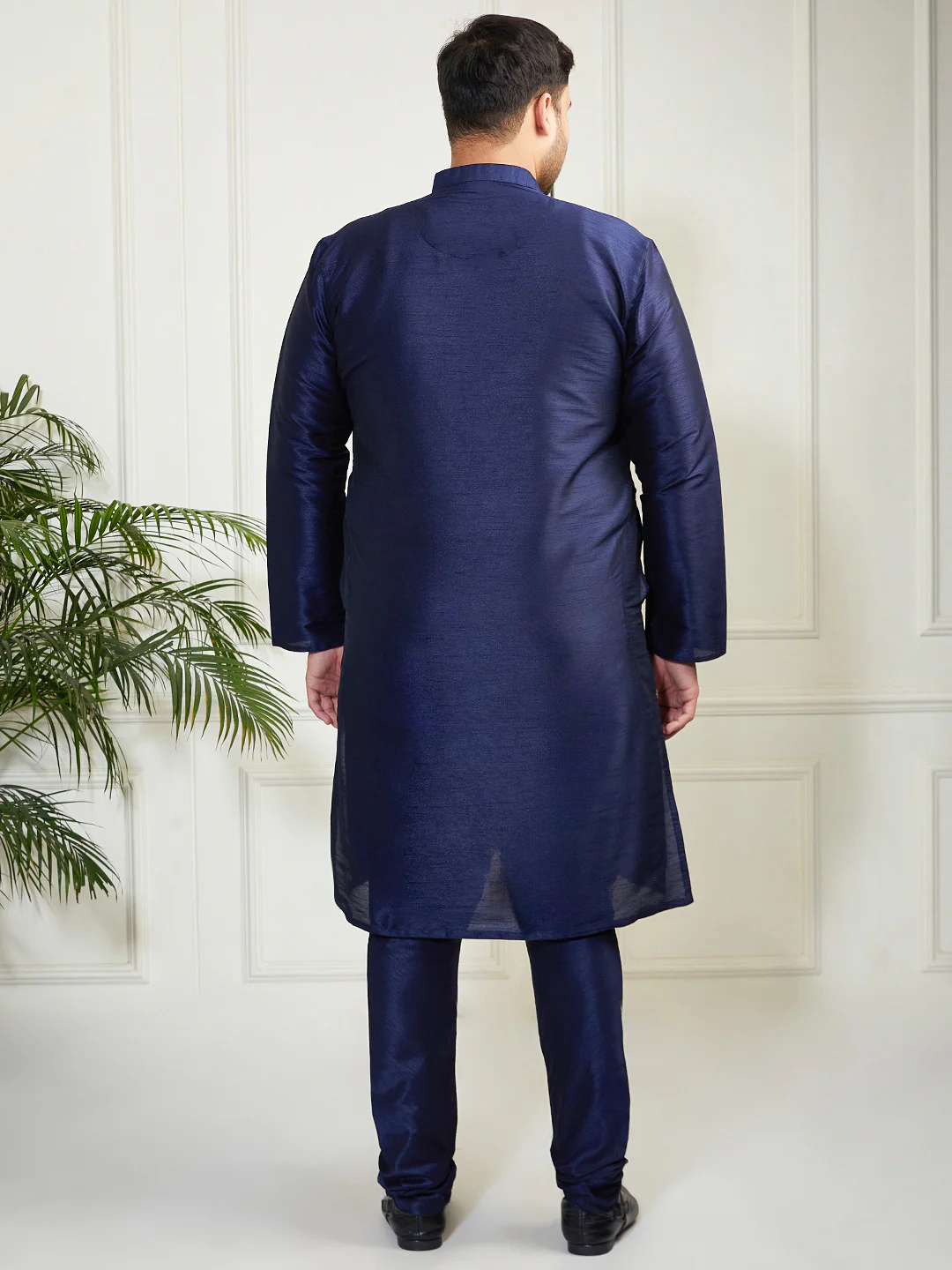 Plus Men's Navy Blue Silk Blend Kurta Pyjama Set - Image 4