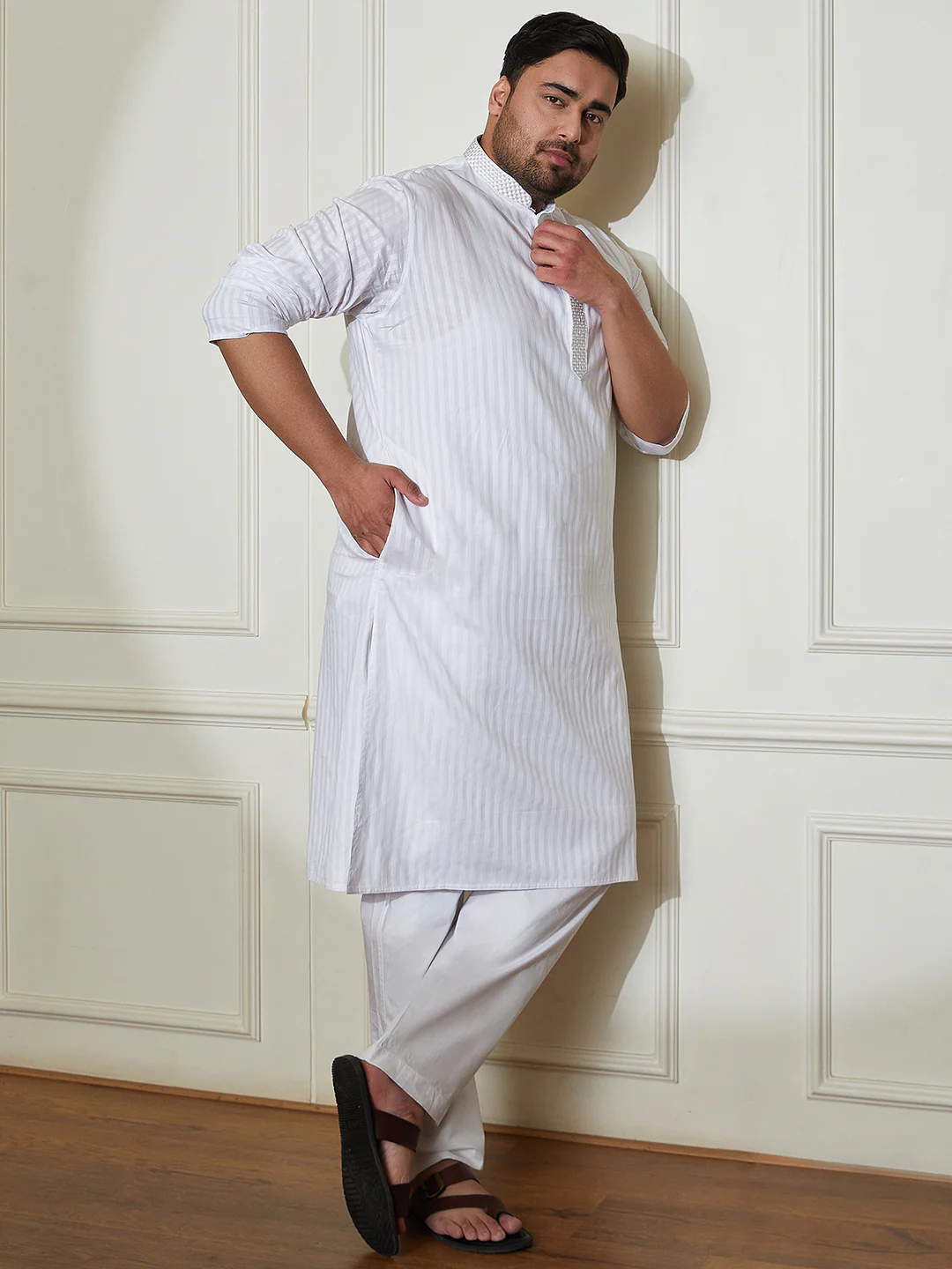 Plus Men's White Cotton Blend Kurta - Image 4