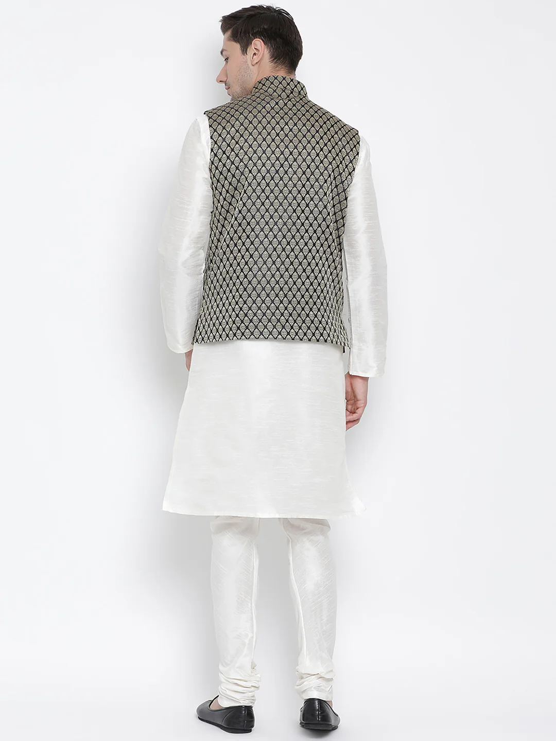 Men's Black Silk Blend Jacket With Kurta Pyjama Set - Image 3