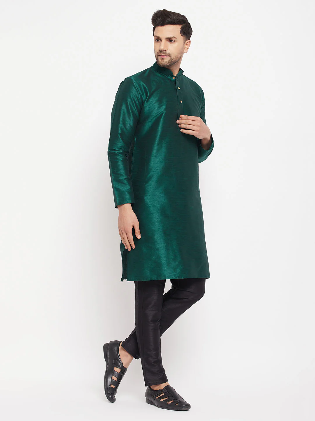 Men's Green Cotton Silk Blend Kurta And Black Pant Style Pyjama Set - Image 2
