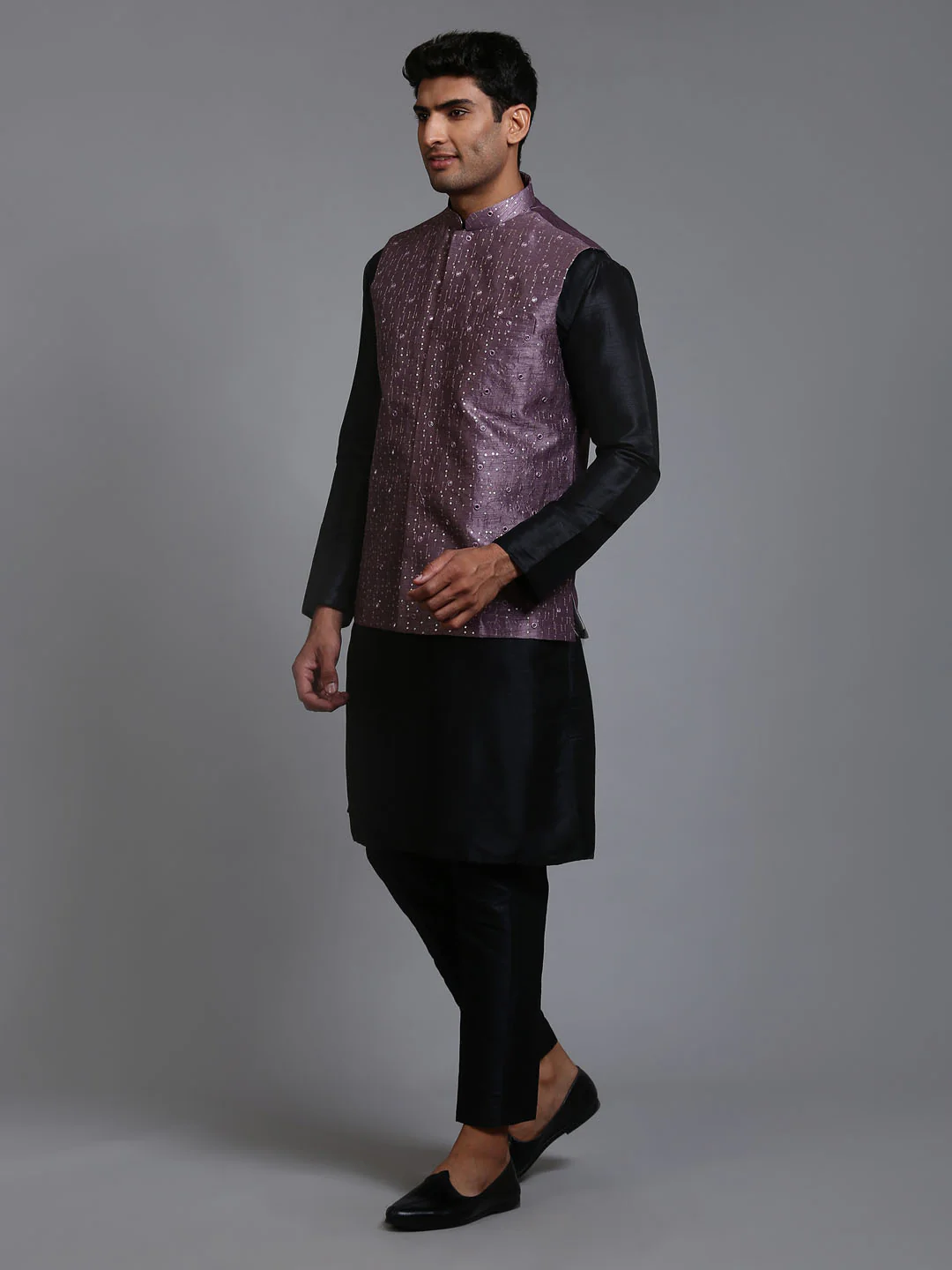 Men's Purple Embellished Jacket With Black Kurta Pant Set - Image 6