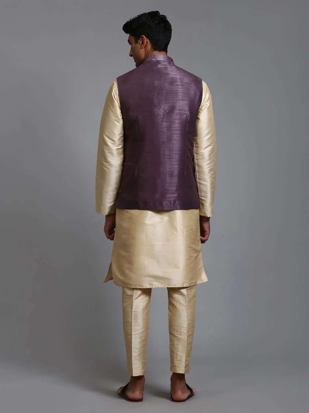 Men's Purple Embellished Jacket With Gold Kurta Pant Set - Image 3
